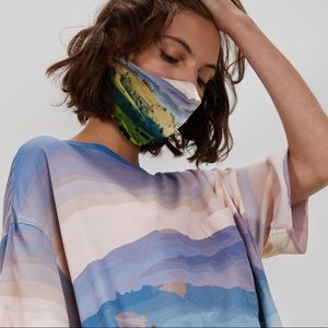 THE KIT Daniel Vosovic Mountain Postcard Facemask